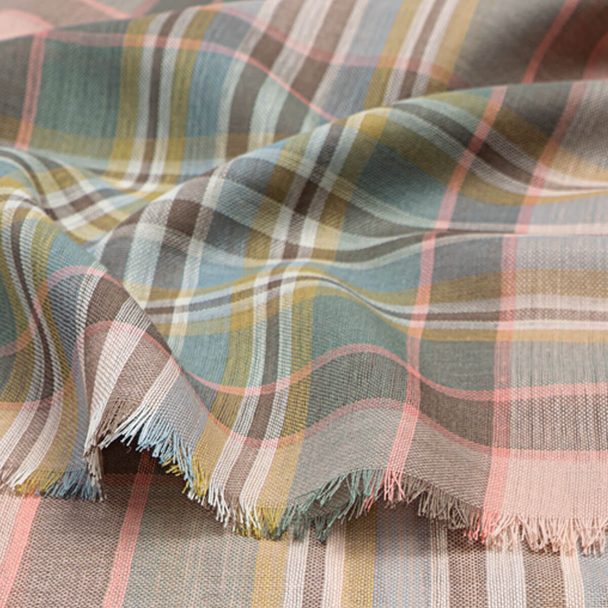 Alba Dundee Rose Extra Fine Merino Stole Gallery Image 1