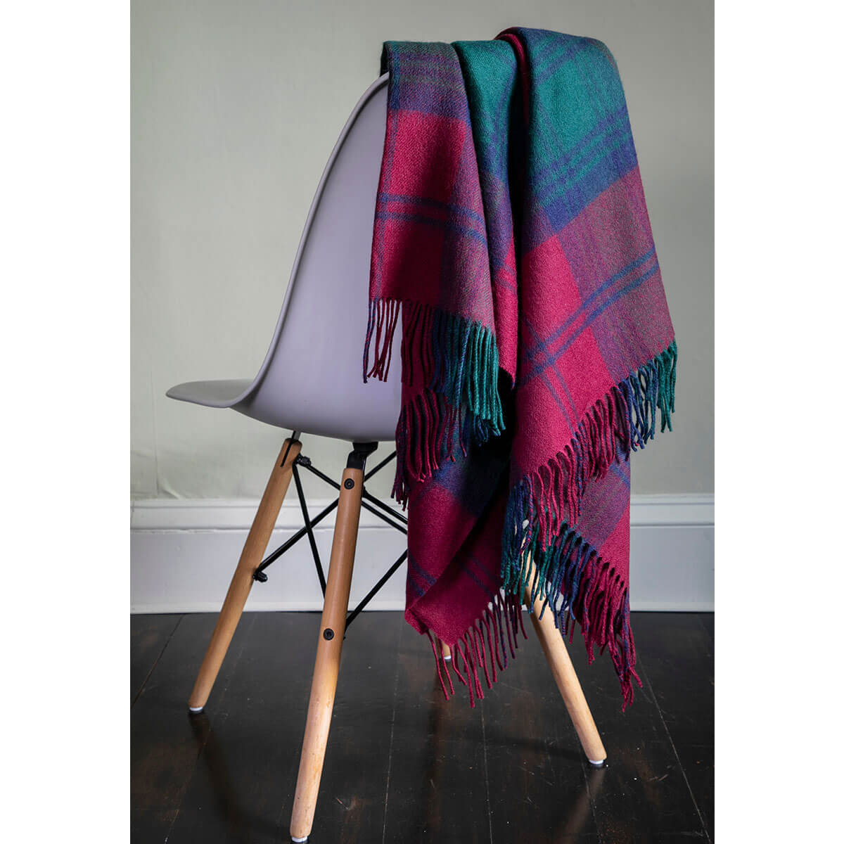 Borders Lindsay Modern Tartan Lambswool Blanket Gallery Image 2