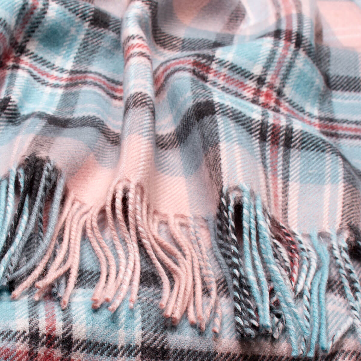 Diana, Princess of Wales Memorial Rose Tartan Lambswool Poncho Gallery Image 1