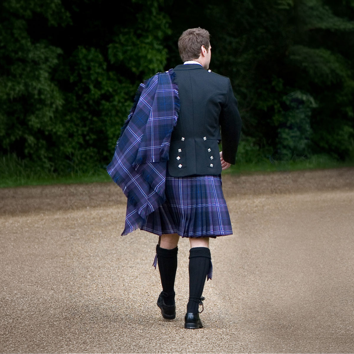 Barathea Prince Charlie Kilt Jacket & Vest Gallery Image 2