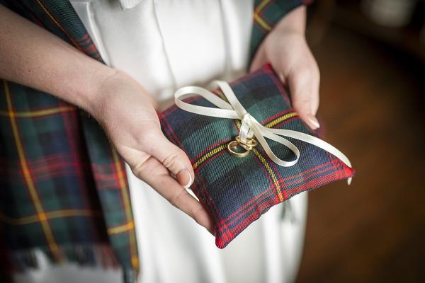 15 Scottish Wedding Traditions to Include in your Wedding Day