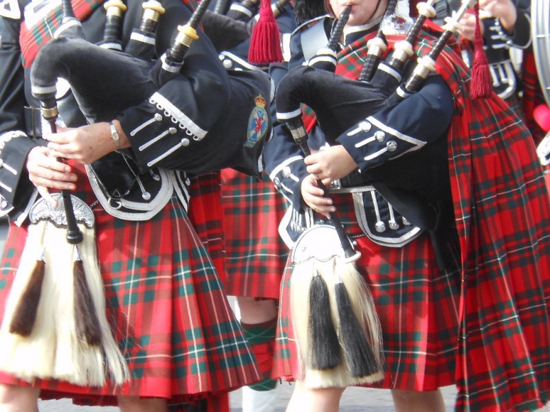 wedding kilt